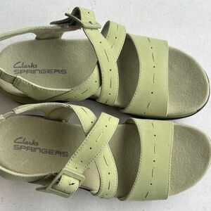 Clark sandles size 6